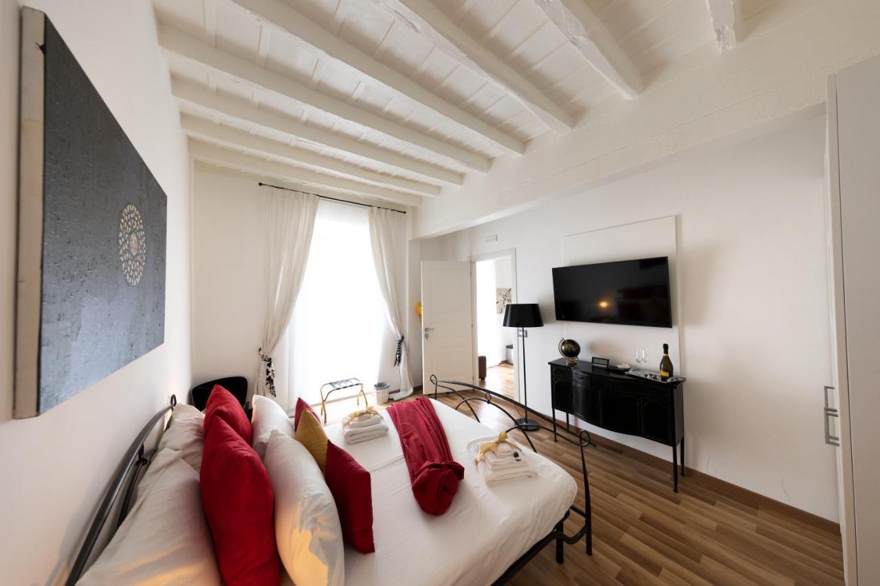Barcaccia Luxury Suites روما المظهر الخارجي الصورة