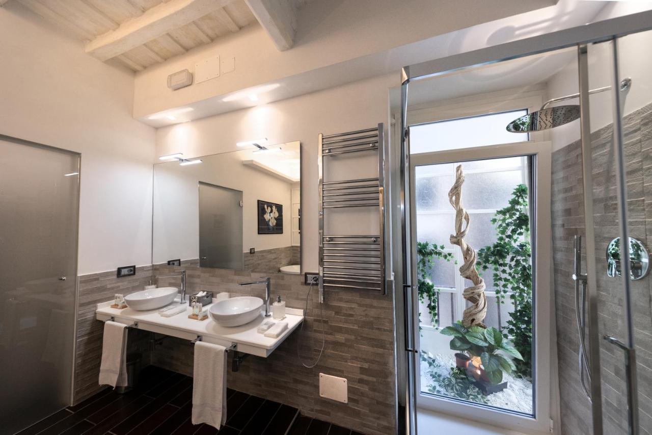 Barcaccia Luxury Suites روما المظهر الخارجي الصورة